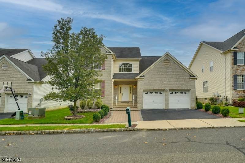 11 Bay Hill Blvd - Photo 1