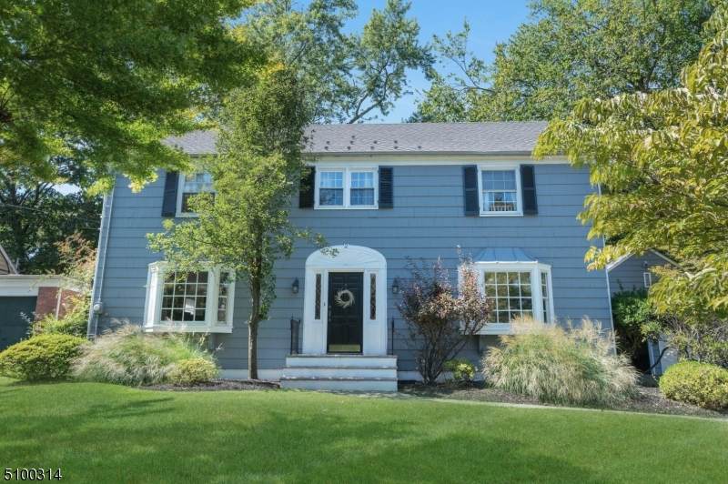 2 Beverly Rd - Photo 1