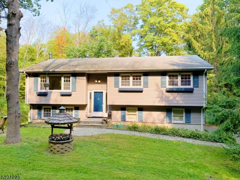 602 Green Pond Rd - Photo 1