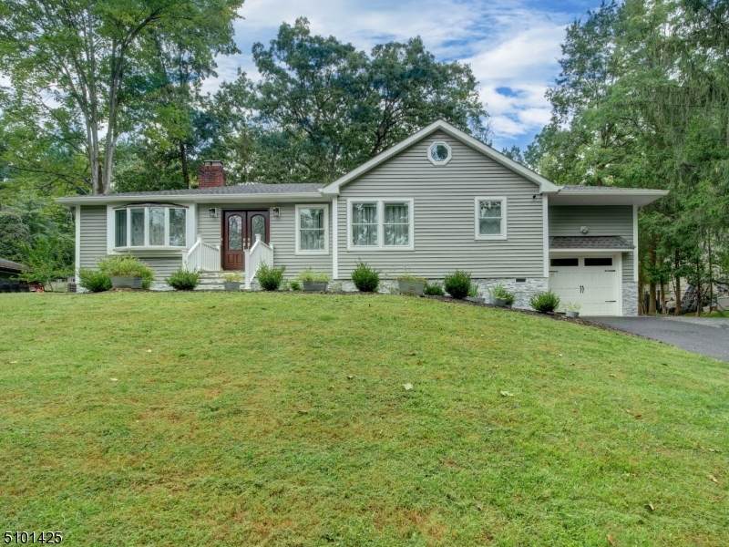 40 Blue Ridge Ave - Photo 1