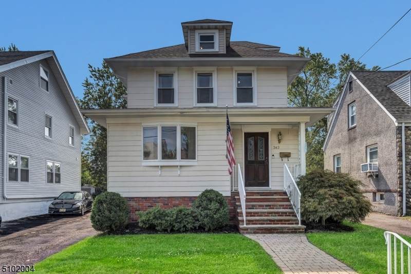 343 Locust Ave - Photo 1