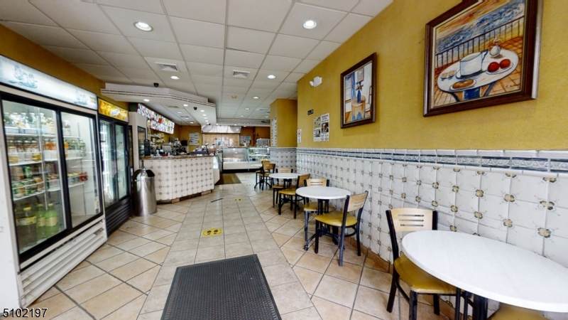 58 Pulaski St - Photo 1