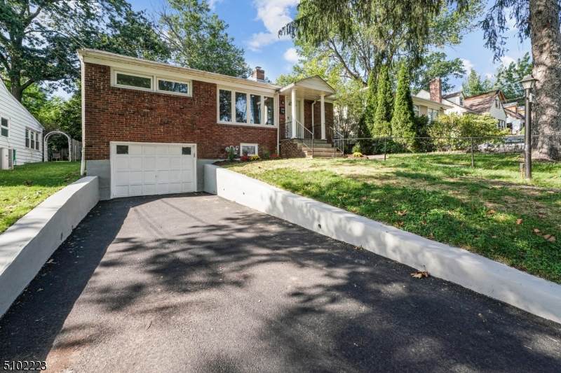 19 Locust Ave - Photo 1