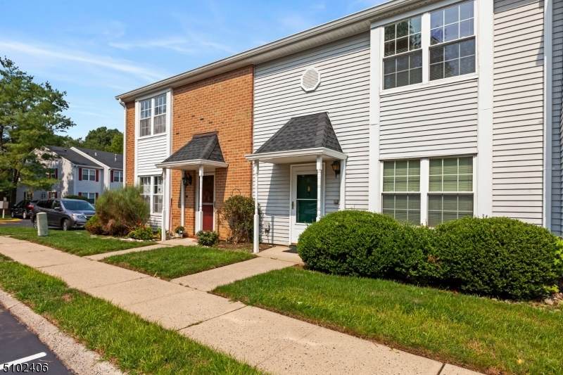 184 Applegate Ln - Photo 1
