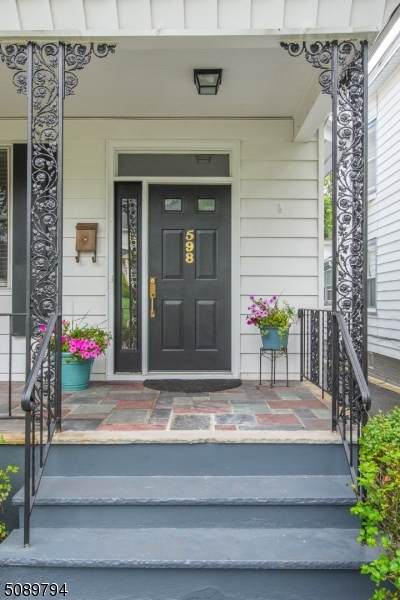 598 Springfield Ave - Photo 1