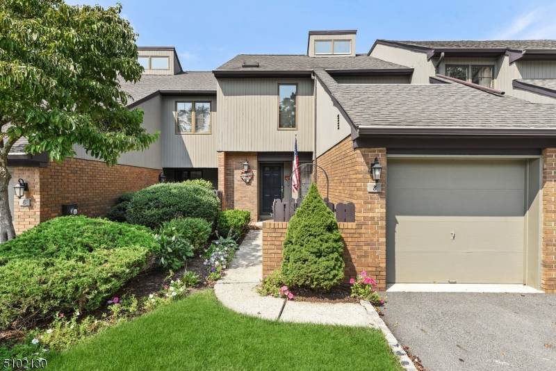8 Shelley Pl - Photo 1