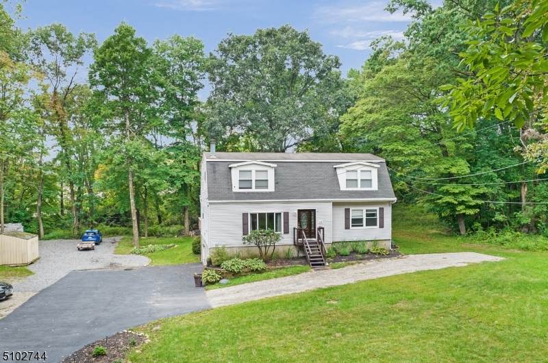 153 Oak Ridge Rd - Photo 1