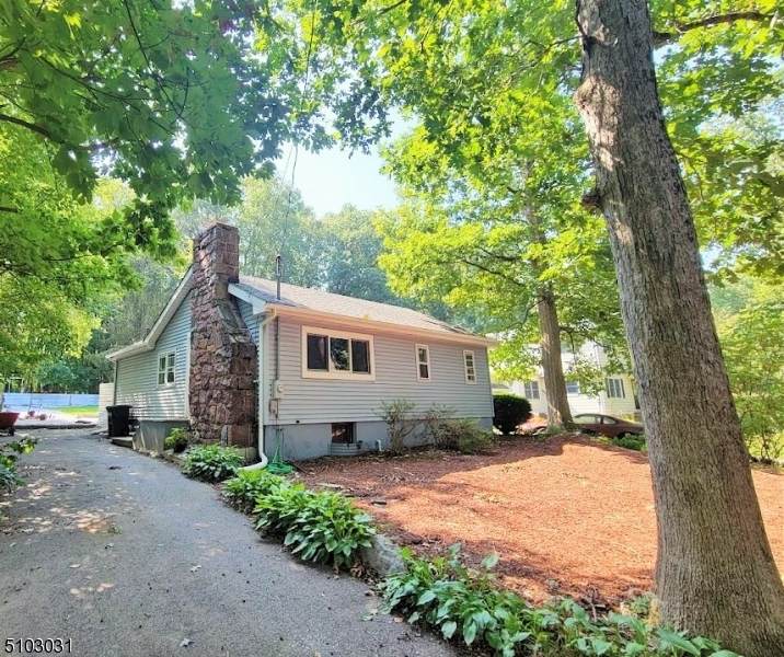 89 Marion Ave - Photo 1
