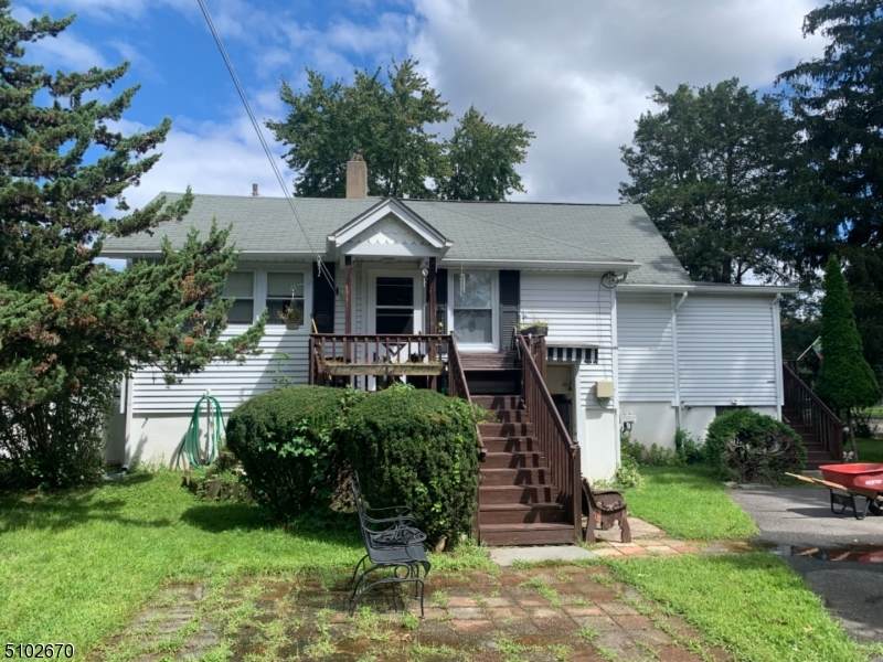 10 Glen Ave - Photo 1