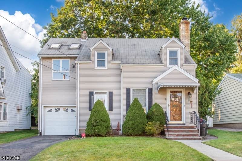 44 Starmond Ave - Photo 1