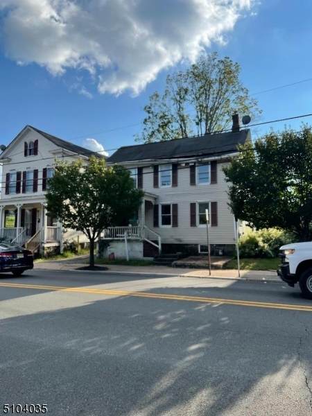 300 Main St - Photo 1