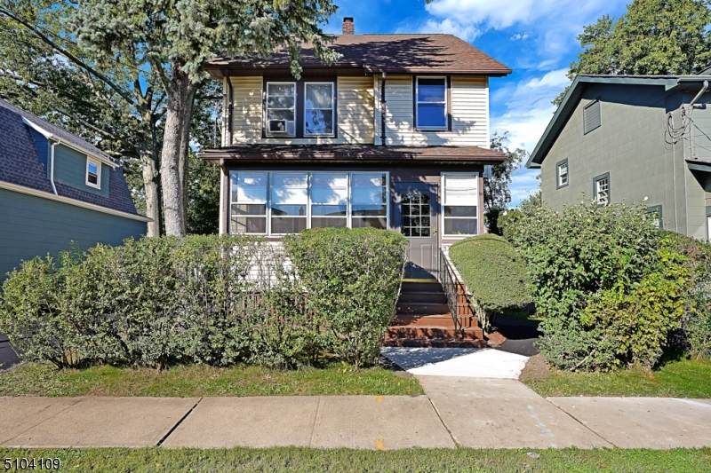 57 Wellesley St - Photo 1