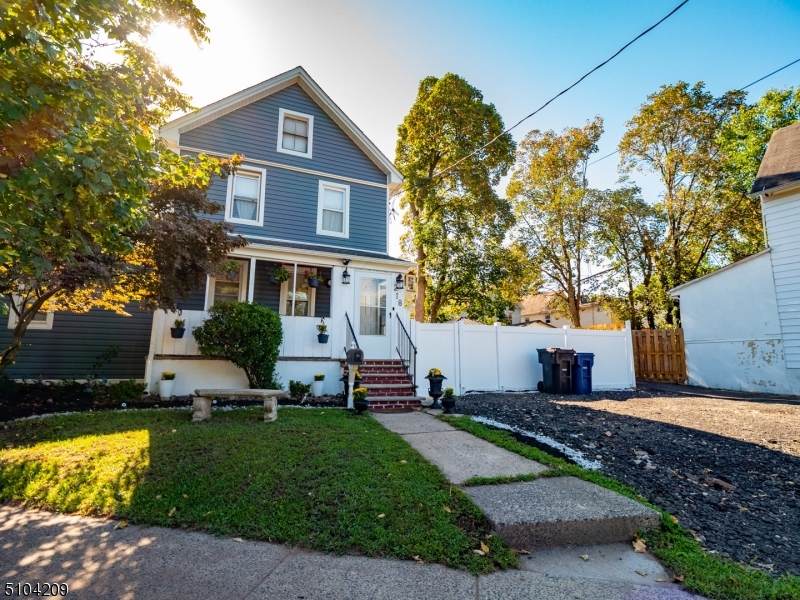 218 Muhlenberg Pl - Photo 1