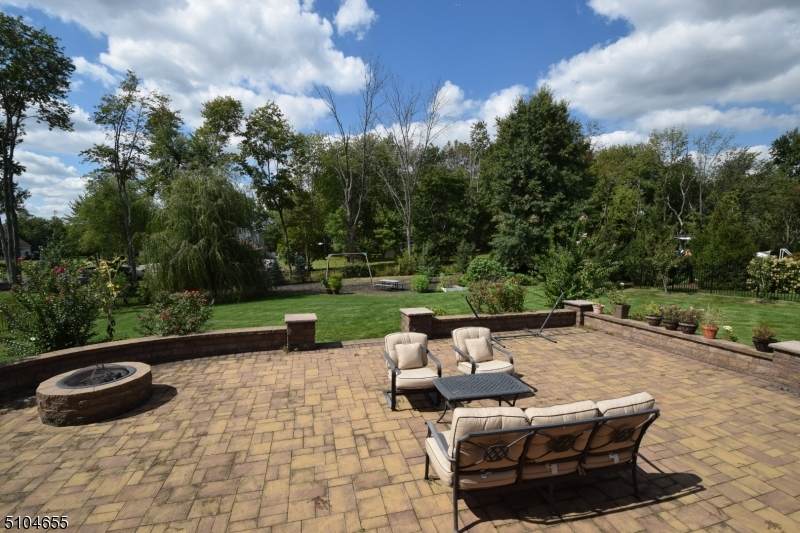 3 Harrison Ct - Photo 1