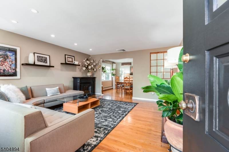 54 Union Ave - Photo 1