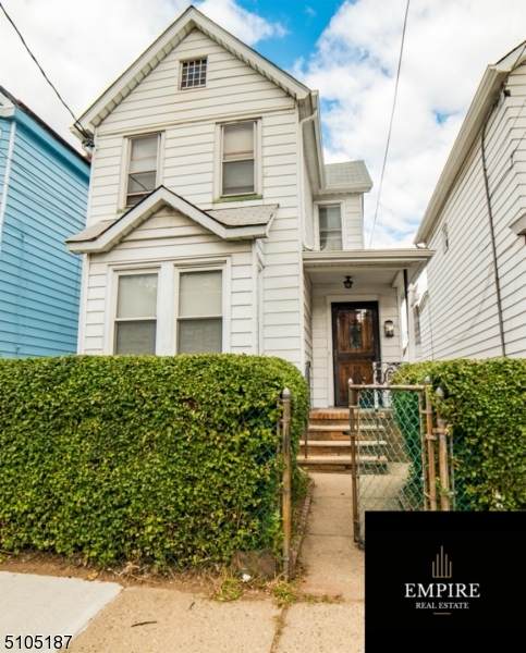 67 Irving St - Photo 1