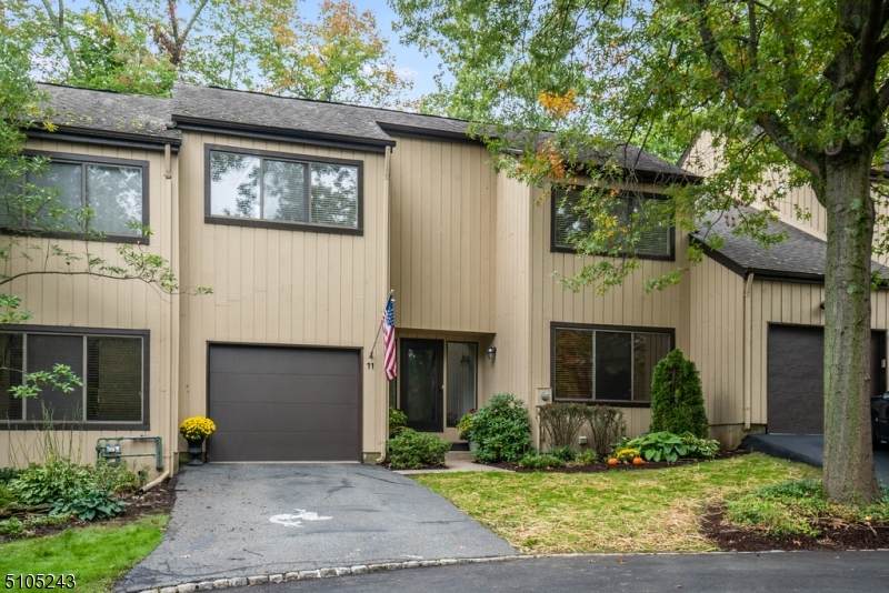11 Poplar Ln - Photo 1