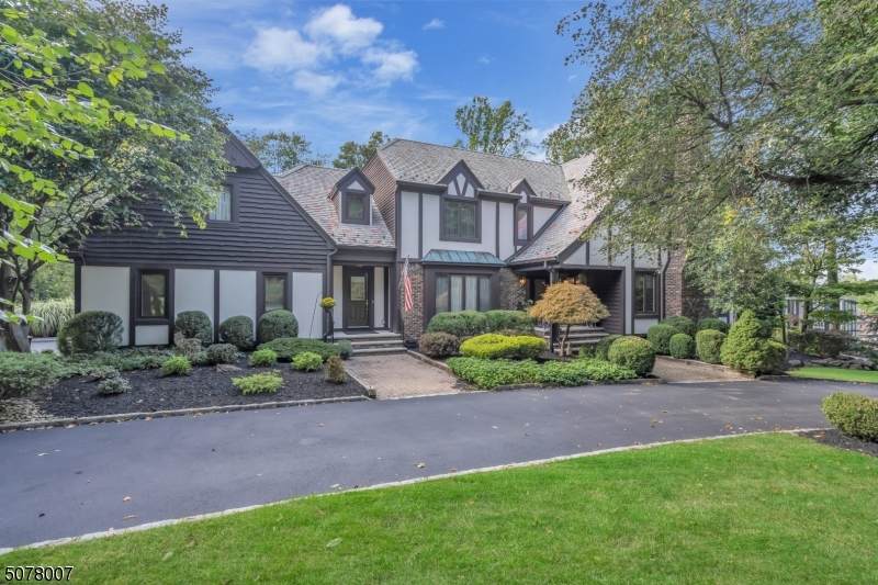 9 Nottingham Way - Photo 1