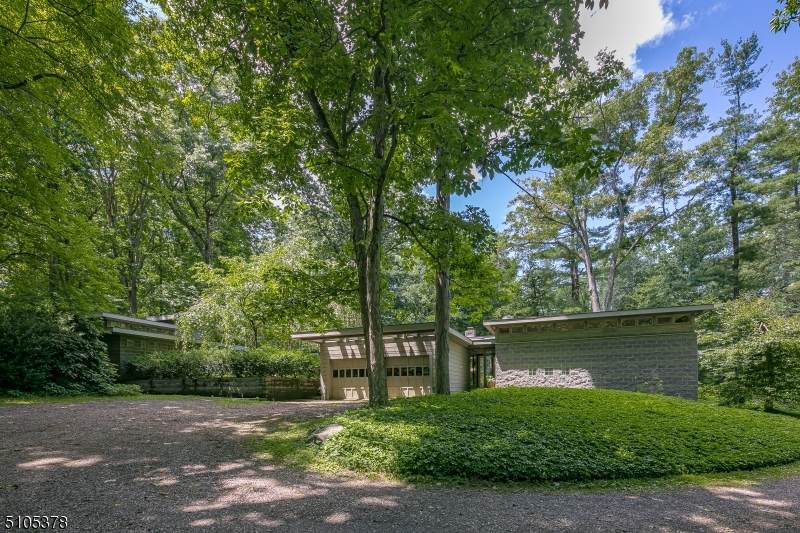 260 Douglass Ave - Photo 1
