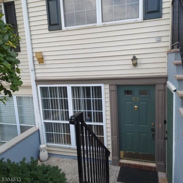 96 Vaughan Dr - Photo 1