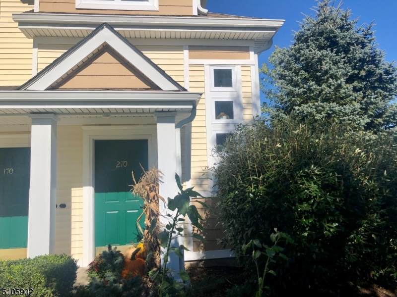 270 Old Farm Dr - Photo 1