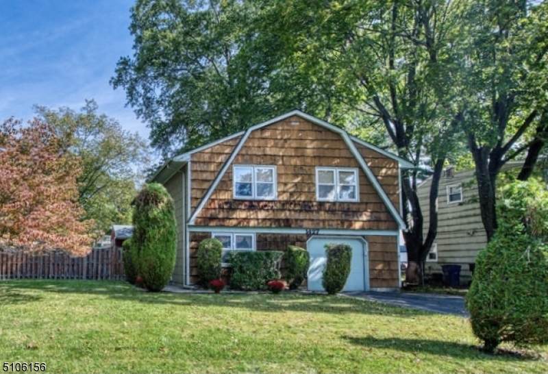 1427 Vivian St - Photo 1
