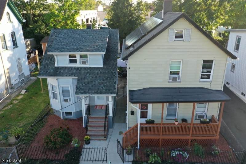 105 Linden St - Photo 1