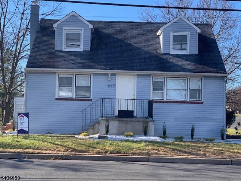 697 Franklin Blvd - Photo 1