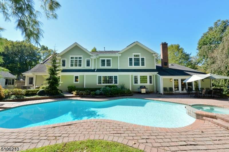 2 Anona Dr - Photo 1
