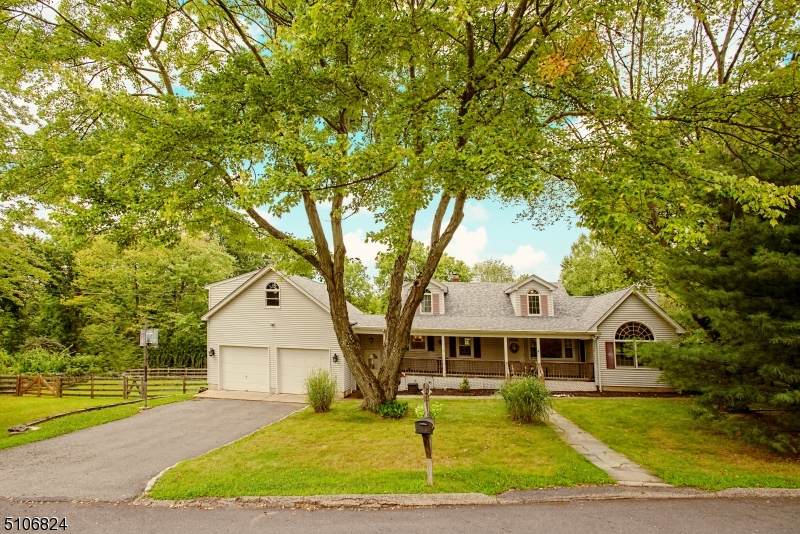 4 Willow Ave - Photo 1