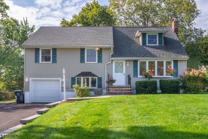 23 White Birch Rd - Photo 1