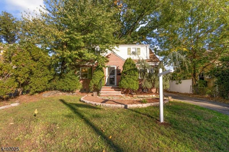 9 Fern Ave - Photo 1