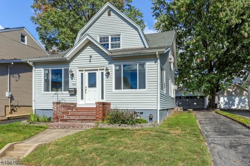 268 New Jersey Ave - Photo 1