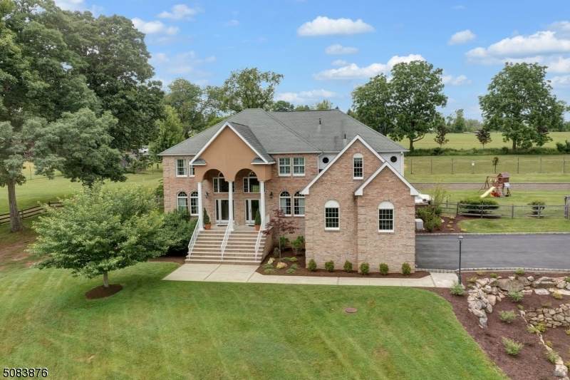 10 Sutton Rd - Photo 1
