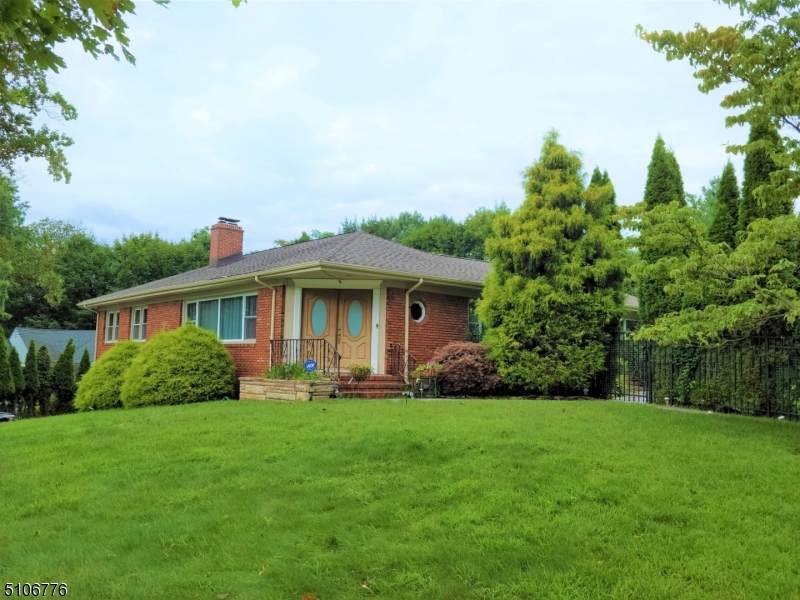 9 Dogwood Pl - Photo 1