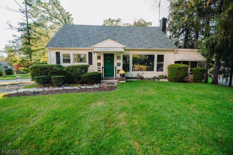 683 Prospect Ave - Photo 1