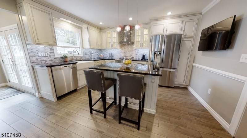 346 Plymouth Rd - Photo 1