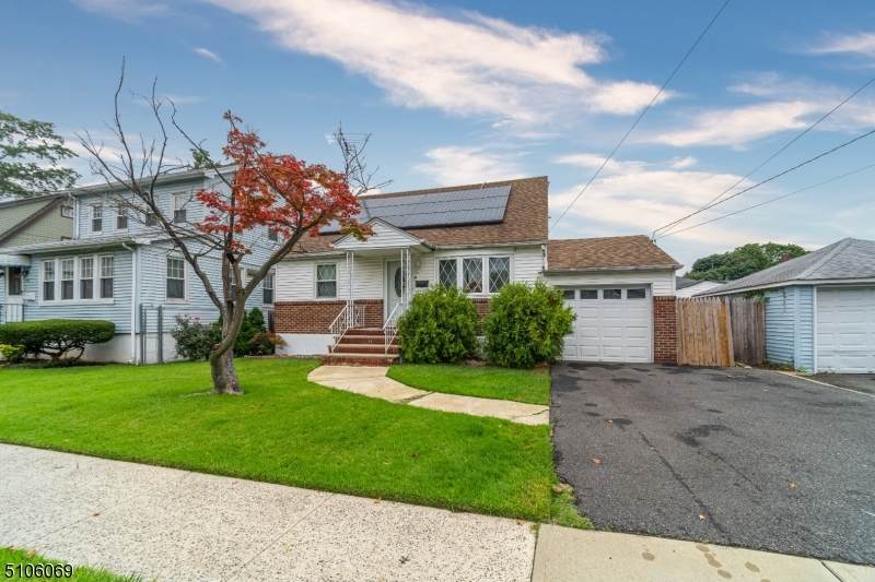 123 Victory St - Photo 1