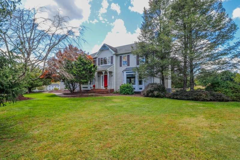 7 Farmhouse Rd - Photo 1