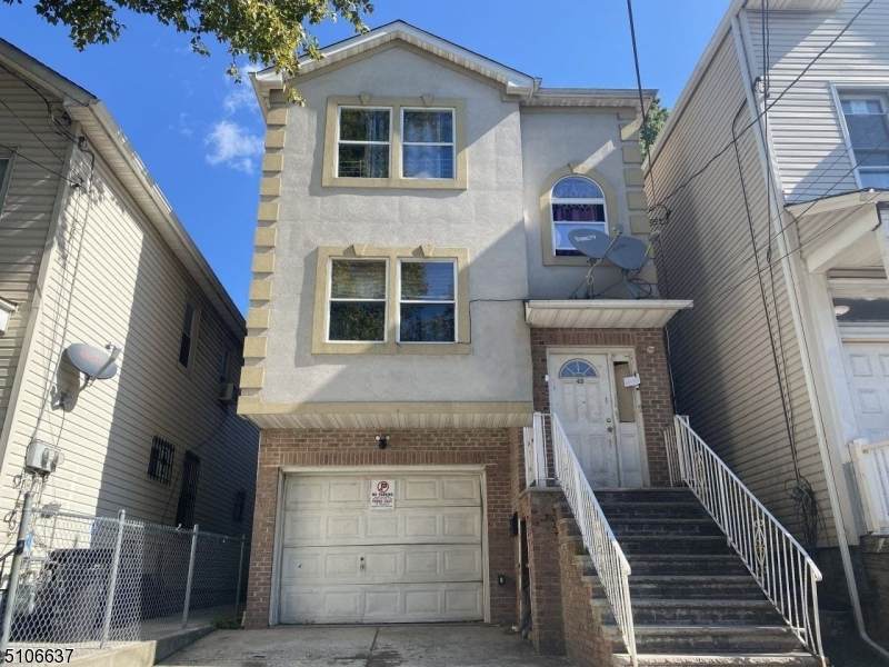 415 Franklin St - Photo 1