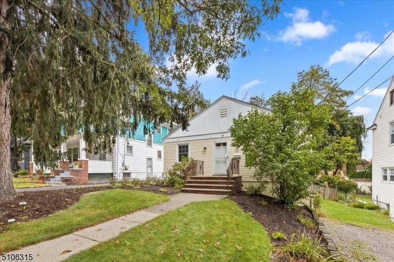 15 Frederick St - Photo 1