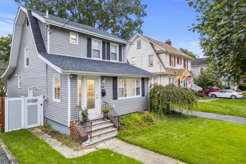 175 W Lake Ave - Photo 1