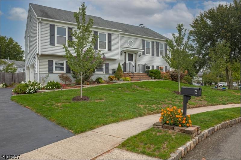 6 Post Ct - Photo 1