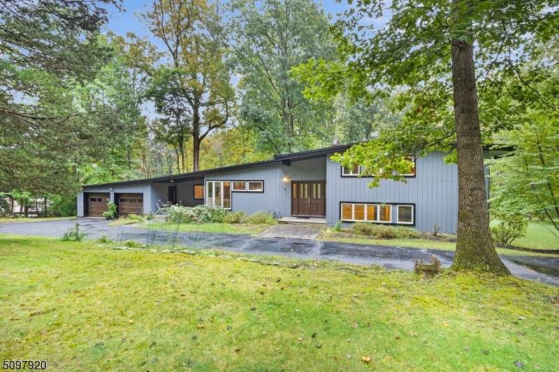 24 Dogwood Dr - Photo 1