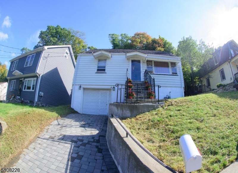 166 W Chrystal St - Photo 1
