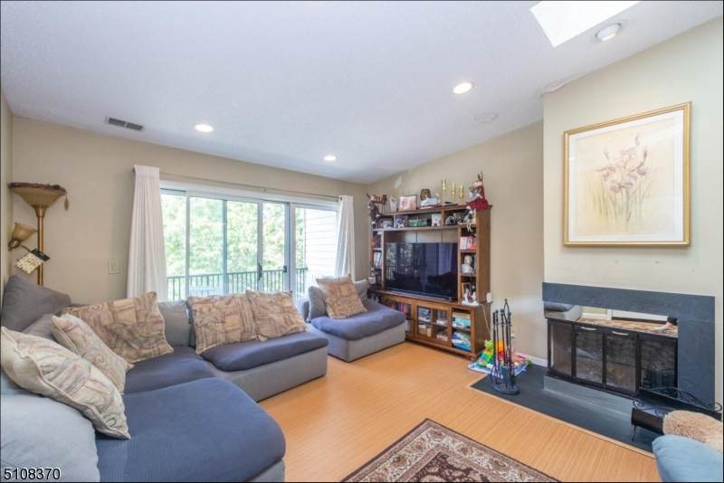 255 Robertson Way - Photo 1