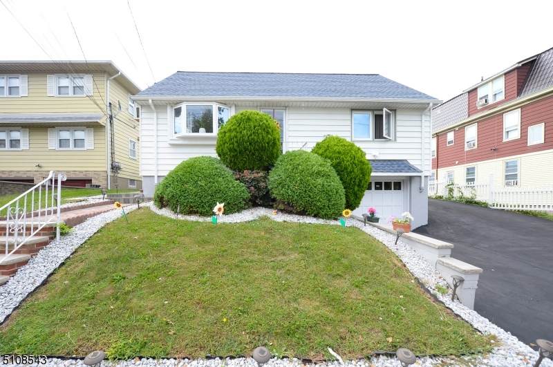 158 Dundee Ave - Photo 1
