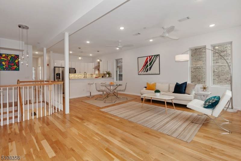 936 Pavonia Ave - Photo 1