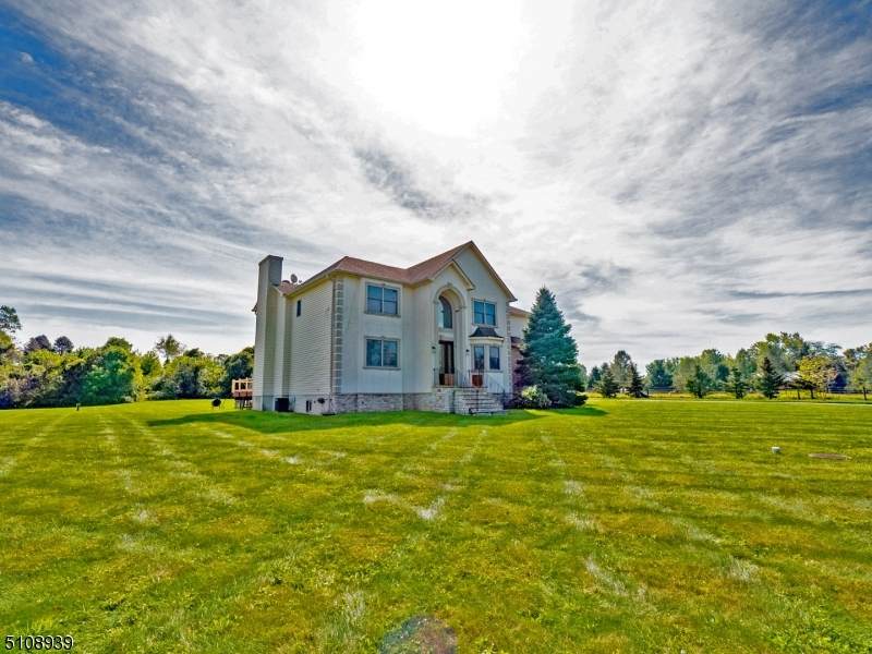 157 Pequest Dr - Photo 1