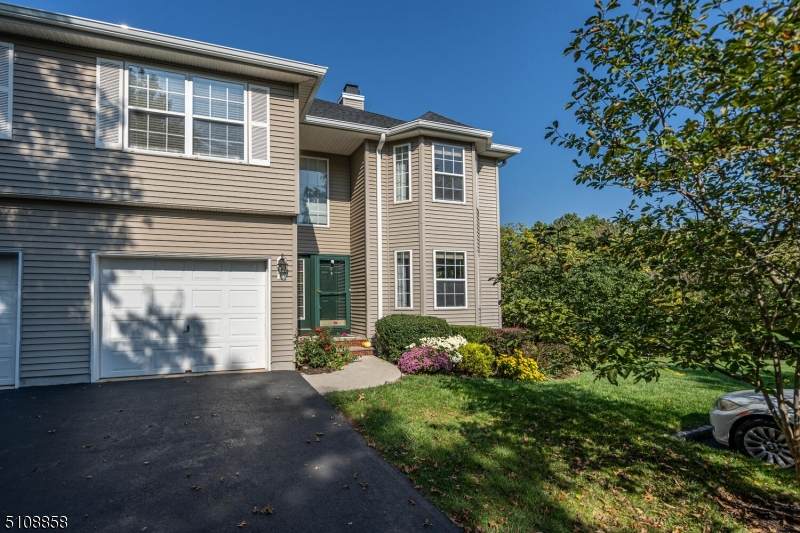 17 Forsgate Ter - Photo 1